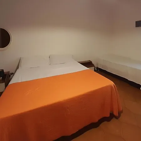 Apartamento Awesome In With Wifi